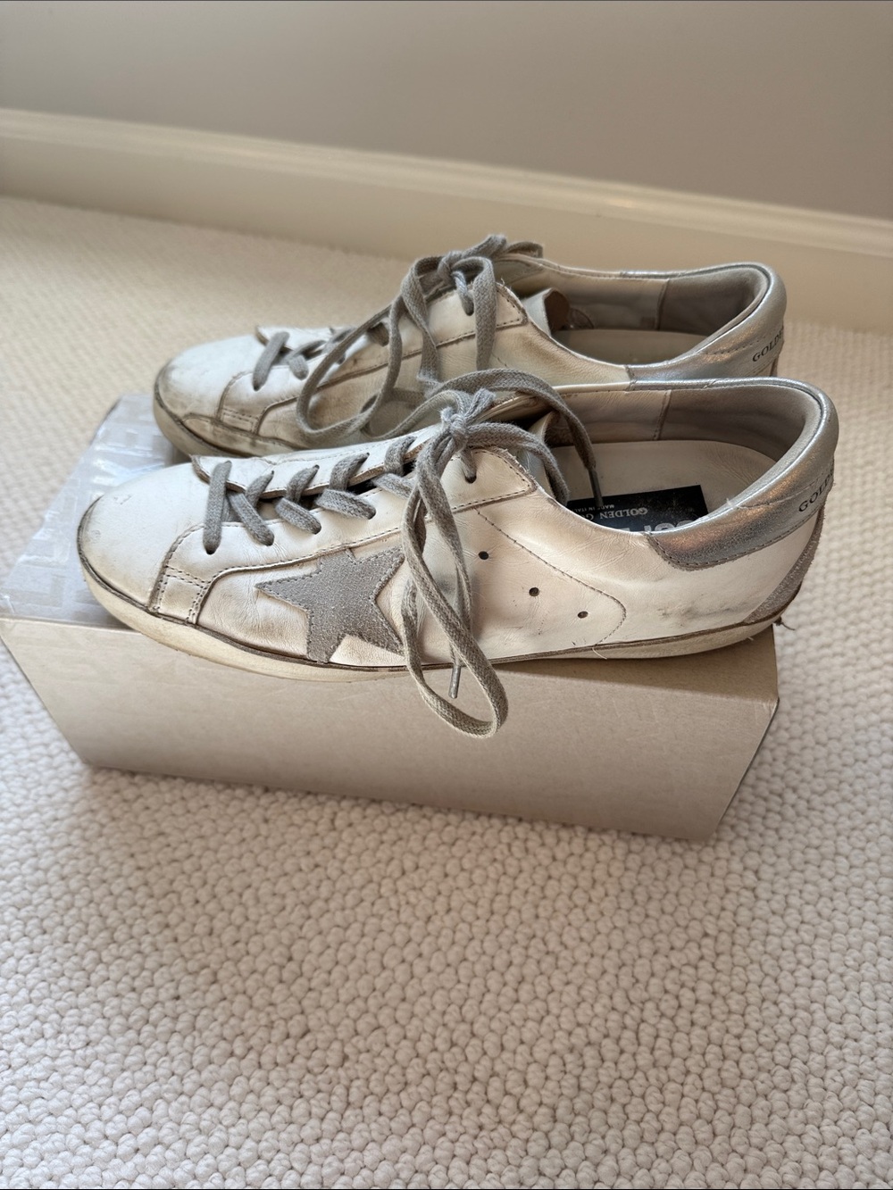 Golden Goose White Leather Sneakers with Gray Star - Picture 3 of 8